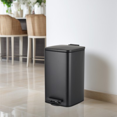 Мусорное ведро с плавным закрытием квадратное Zerix Kubix-TC0108 Black 8 л цвет черный (ZX5892)