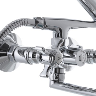 Смеситель для ванны Haiba ZEUS 140 (HB0420) Смеситель для ванны Haiba ZEUS 140 (HB0420)