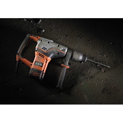 Отбойный молоток сетевой SDS-MAX AEG 1100 Вт (4935443170)