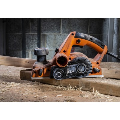 Рубанок сетевой AEG 700 Вт 82 мм (4935472008)