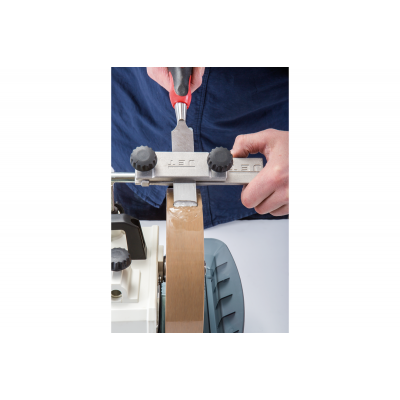 Приспособление для заточки ножей рубанков и столярного инструиента для точильных станков Приспособление для заточки ножей рубанков и столярного инструиента для точильных станков